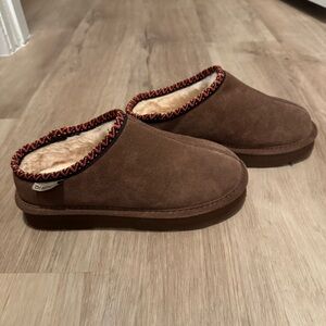 BEARPAW Martis Suede Mule
